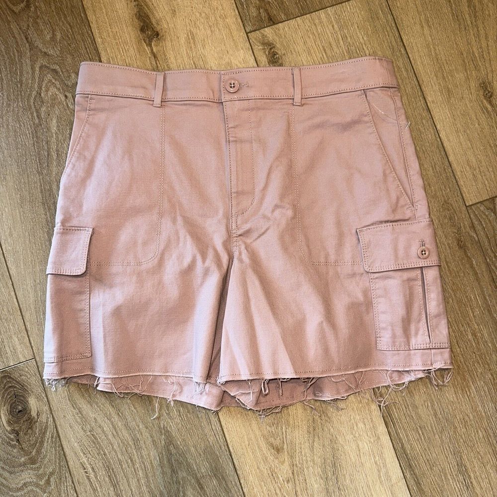 Loft Women's Size 6 Cargo Shorts Cut Off Mid Rise 4"Inseam Rose Shorts